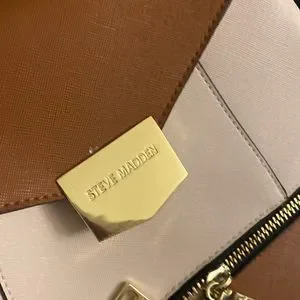Steve Madden | Bags | Stevemadden Light Brown Rare Color  display picture 3